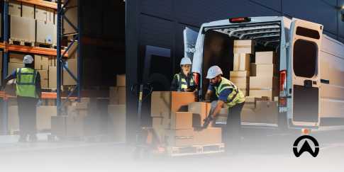 Optimasi kinerja pengemudi dan sistem manajemen armada saat proses muat barang ke dalam van gudang.